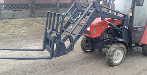 Погрузчик ПТМ-0.4 на малогабаритные трактора 320.4 и аналоги